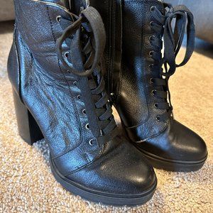 Steve Madden Laurie Black Leather Chunky Heel Boots